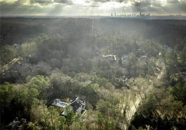 86th image of 5211 Powers Ferry Rd, Sandy Springs, GA 30327 | MLS# 7820662