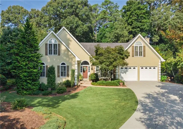 Photo 1 of Sale Pending at 612 Trailwood Ln Sw, Marietta, GA 30064 | MLS# 7821634 | Listing updated on 2026-08-27