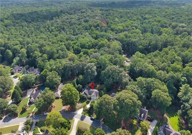 Photo 4 of Sale Pending at 612 Trailwood Ln SW, Marietta, GA 30064 | MLS# 7821634 | Listing updated on 2026-08-27