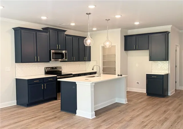 Homes for sale in Flowery Branch, GA | 6001 Silverbell Dr, Flowery Branch, GA 30542 | MLS# 7797795