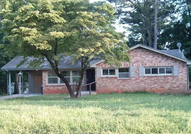 Photo 1 of Single family home for sale at 3037 Catalina Dr, Decatur, GA 30032 | MLS# 7830066 | Listing updated on 2026-09-10