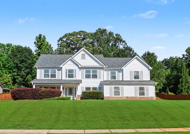Photo 2 of Sale Pending at 4719 Shady Lake Cir, Gainesville, GA 30507 | MLS# 7794383 | Listing updated on 2026-09-12