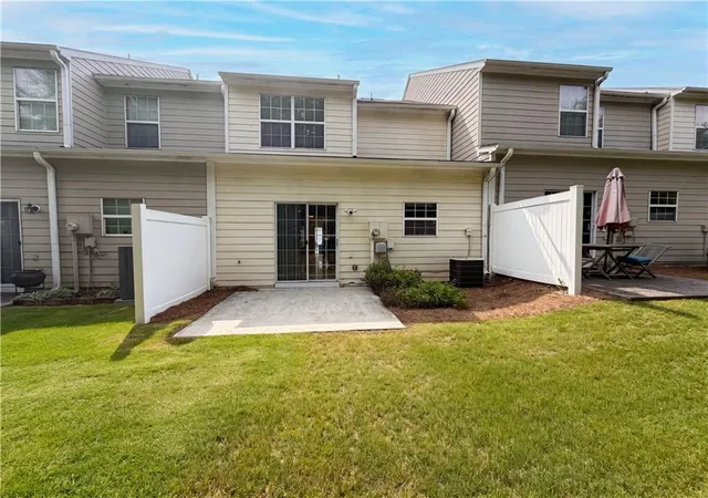 Homes for sale in Kennesaw, GA | 2350 Heritage Park Cir Nw #24, Kennesaw, GA 30144 | MLS# 7770502