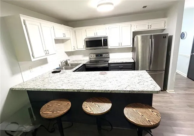 2nd image of 3044 Steeplechase Dr, Alpharetta, GA 30004 | MLS# 7777088