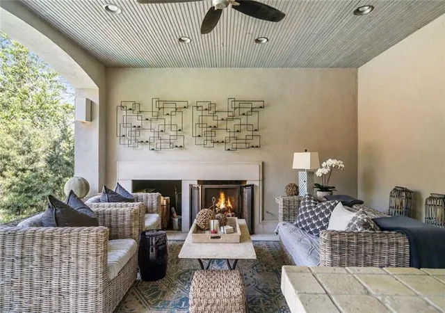 Photo 3 of Single family home for sale at 43 28th Street NW, Atlanta, GA 30309 | MLS# 7803218 | Listing updated on 2026-09-11