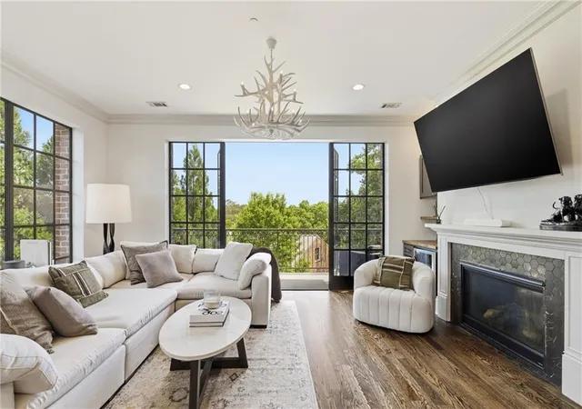 Photo 3 of Sale Pending at 220 Vickery Fls Dr, Roswell, GA 30075 | MLS# 7767639 | Listing updated on 2026-09-03