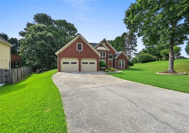 3rd image of 245 Walford Ct, Suwanee, GA 30024 | MLS# 7802915