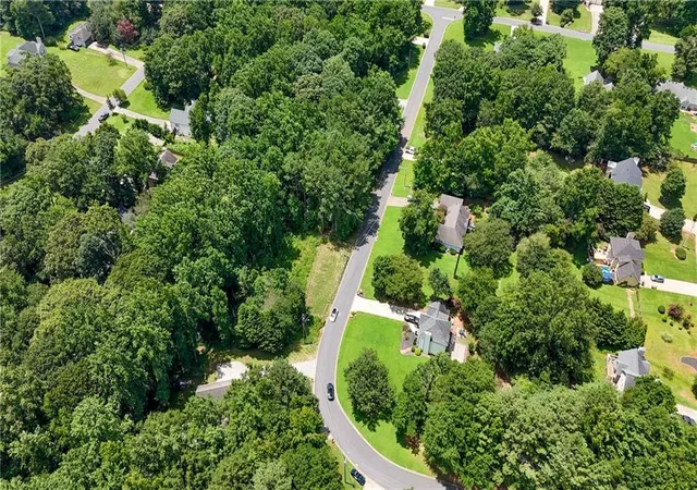 28th image of 5835 Rolling Oaks Cir, Cumming, GA 30040 | MLS# 7818513