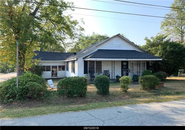 Homes for sale in Social Circle, GA | 272 N Dogwood Ave, Social Circle, GA 30025 | MLS# 7798871