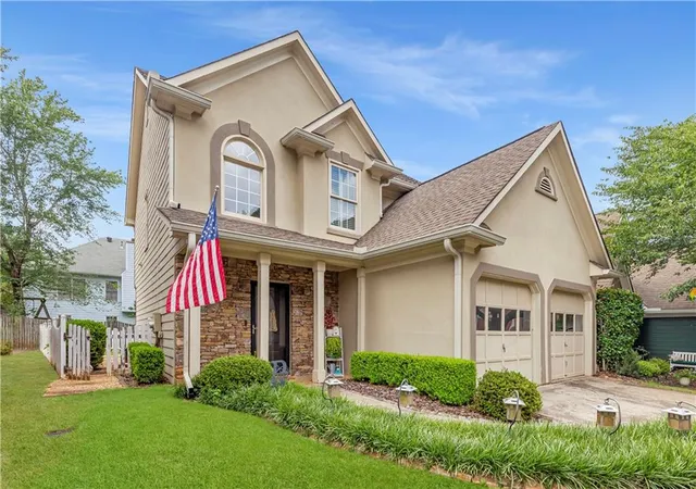 Photo 2 of Single family home for sale at 1935 Briar Pond Way, Marietta, GA 30066 | MLS# 7808228 | Listing updated on 2026-09-10