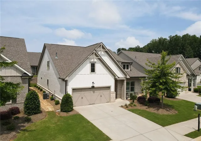 Photo 2 of Single family home for sale at 3220 Fitzgerald Way, Cumming, GA 30041 | MLS# 7817903 | Listing updated on 2026-09-20