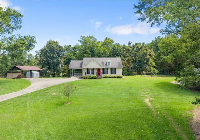 Photo 2 of Single family home for sale at 5740 Thompson Brg Rd, Murrayville, GA 30564 | MLS# 7820192 | Listing updated on 2026-08-13
