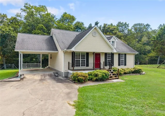 Photo 3 of Single family home for sale at 5740 Thompson Brg Rd, Murrayville, GA 30564 | MLS# 7820192 | Listing updated on 2026-08-13