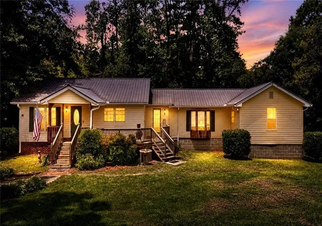2nd image of 77 York Dr Ne, Plainville, GA 30733 | MLS# 7811011