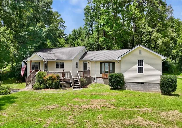 3rd image of 77 York Dr Ne, Plainville, GA 30733 | MLS# 7811011