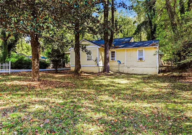 Photo 2 of Single family home for sale at 244 Dollar Ml Rd SW, Atlanta, GA 30331 | MLS# 7860876 | Listing updated on 2026-10-30