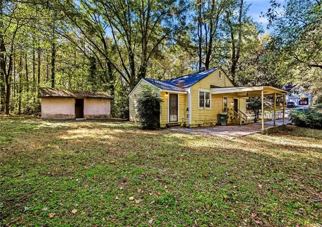 Photo 4 of Single family home for sale at 244 Dollar Ml Rd SW, Atlanta, GA 30331 | MLS# 7860876 | Listing updated on 2026-10-30