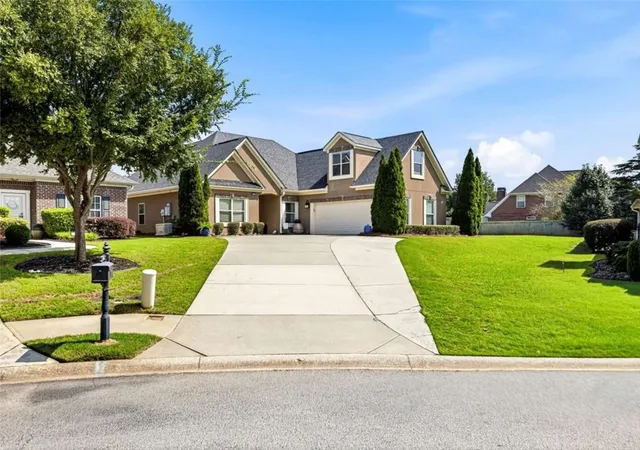 Photo 2 of Single family home for sale at 216 Prestwick Wy, Stockbridge, GA 30281 | MLS# 7825137 | Listing updated on 2026-09-04
