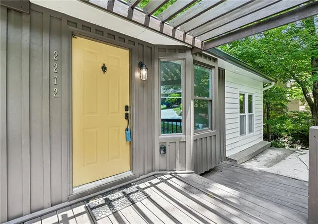 4th image of 2272 Vistamont Dr, Decatur, GA 30033 | MLS# 7790127