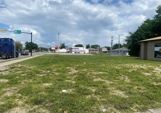 5th image of 333 S Main St, Bellefontaine, OH 43311 | MLS# 222043433