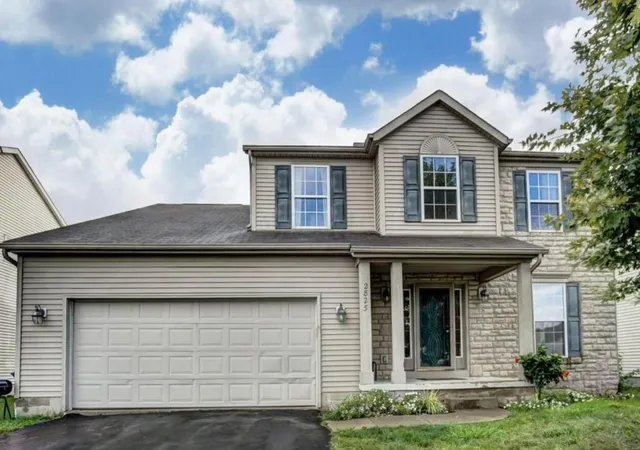 1st image of 2825 Gablewood Dr, Columbus, OH 43219 | MLS# 223014964