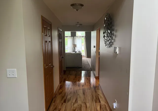 Photo 3 of Sale Pending at 2825 Gablewood Dr, Columbus, OH 43219 | MLS# 223014964 | Listing updated on 2025-03-27