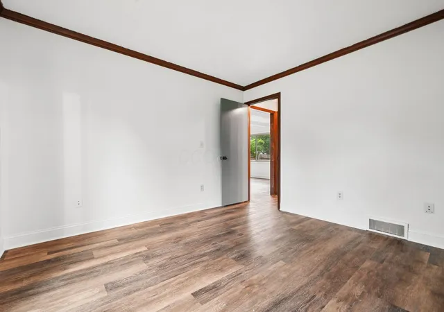Photo 4 of Single family home for sale at 2055 Seddington Ct, Dublin, OH 43016 | MLS# 226030141 | Listing updated on 2026-09-16