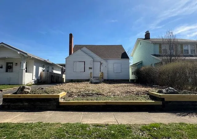 Single family home for sale at 162 S Roys Ave, Columbus, OH 43204 | MLS# 224009171