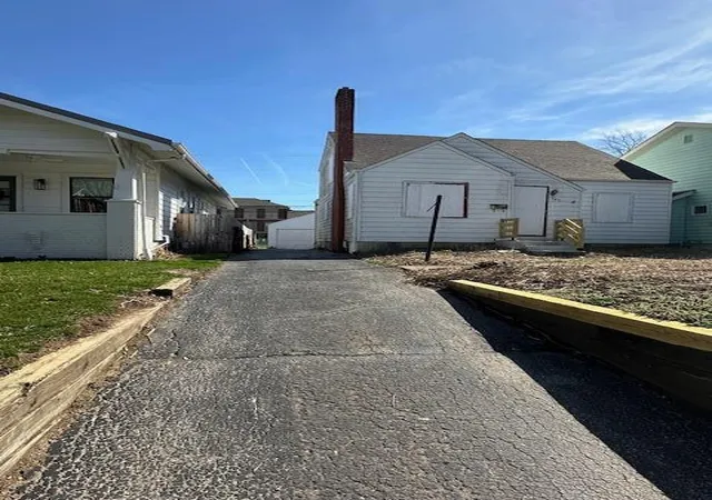 Photo 3 of Single family home for sale at 162 S Roys Ave, Columbus, OH 43204 | MLS# 224009171 | Listing updated on 2026-10-07