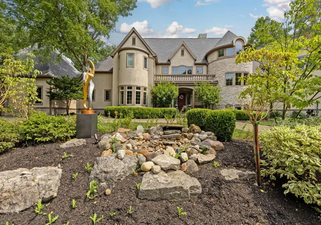 Homes for sale in Upper Arlington, OH | 5000 Slate Run Woods Ct, Upper Arlington, OH 43220 | MLS# 224029209