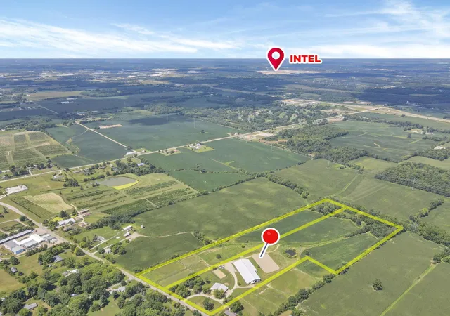 2nd image of 8824/8826 Morse Rd Sw, Pataskala, OH 43062 | MLS# 224028875