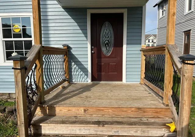 Photo 3 of Single family home for sale at 41 S Cypress Ave, Columbus, OH 43222 | MLS# 225003269 | Listing updated on 2026-09-30