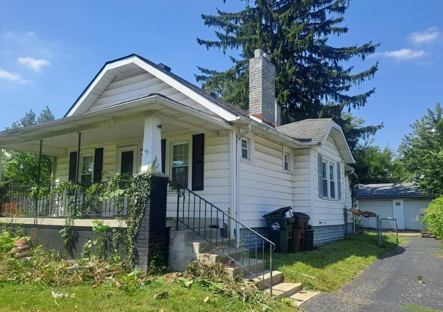 Photo 2 of Single family home for sale at 485 N Warren Ave, Columbus, OH 43204 | MLS# 226026284 | Listing updated on 2026-09-23
