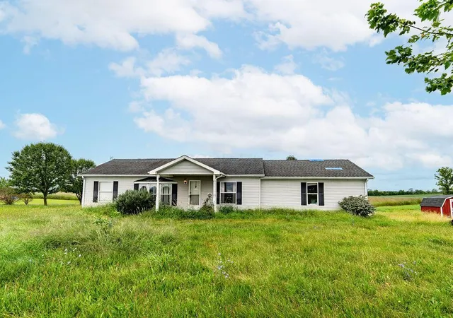 Homes for sale in Bloomingburg, OH | 12345 State Route 38 Ne, Bloomingburg, OH 43106 | MLS# 225032253
