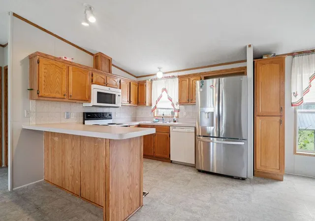 Photo 4 of Single family home for sale at 12345 State Route 38 NE, Bloomingburg, OH 43106 | MLS# 225032253 | Listing updated on 2026-09-25