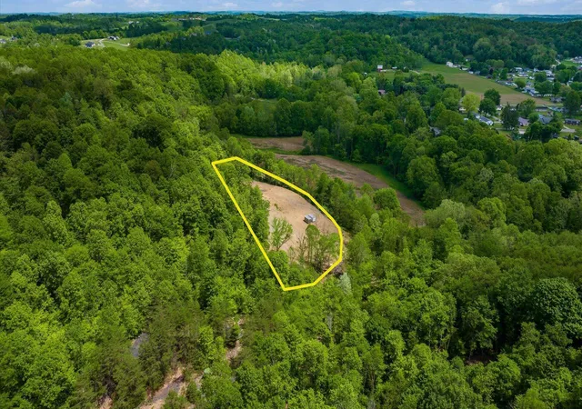 18th image of 2519 Frick Dr, Zanesville, OH 43701 | MLS# 225017719