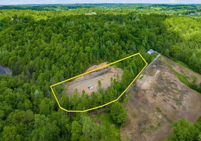 1st image of 2519 Frick Dr, Zanesville, OH 43701 | MLS# 225017719