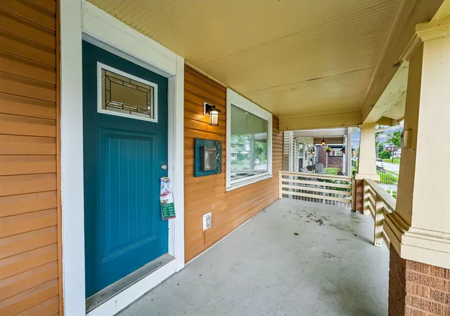 3rd image of 943 S Champion Ave, Columbus, OH 43206 | MLS# 225020130