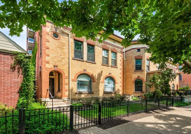 3rd image of 30 W 4th Ave, Columbus, OH 43201 | MLS# 225026514