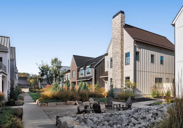 4th image of 2512 Quarry Trails Dr, Columbus, OH 43228 | MLS# 225027179