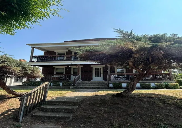 1st image of 922 Northwest Blvd, Grandview Heights, OH 43212 | MLS# 225033216