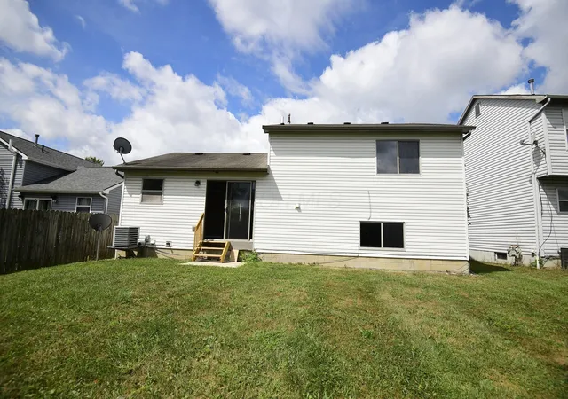 Homes for sale in Columbus, OH | 2730 Raphael Dr, Columbus, OH 43232 | MLS# 225033958