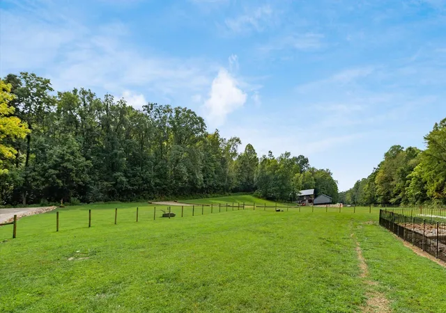 Homes for sale in Frazeysburg, OH | 4797 Narrows Rd, Frazeysburg, OH 43822 | MLS# 225034092