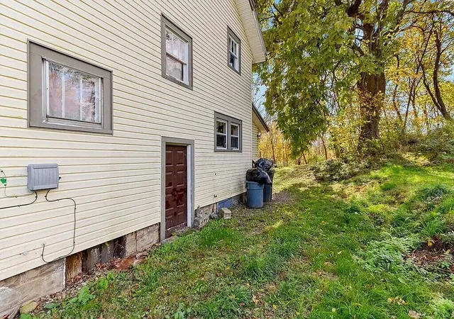 Photo 5 of Single family home for sale at 382 Orange St, Mansfield, OH 44902 | MLS# 225035508 | Listing updated on 2026-07-29