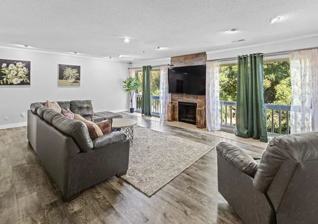 4th image of 1214 Lake Shore Dr, Columbus, OH 43204