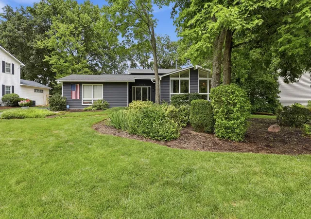 2nd image of 1336 Hickory Ridge Ln, Columbus, OH 43235 | MLS# 226028922