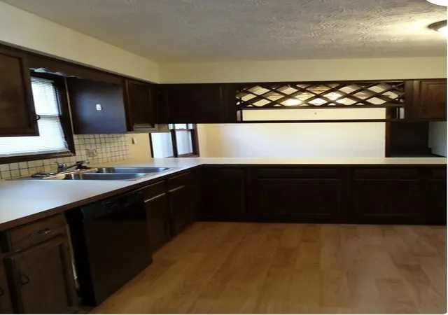 3rd image of 108 Walcreek Dr W, Columbus, OH 43230 | MLS# 225036028