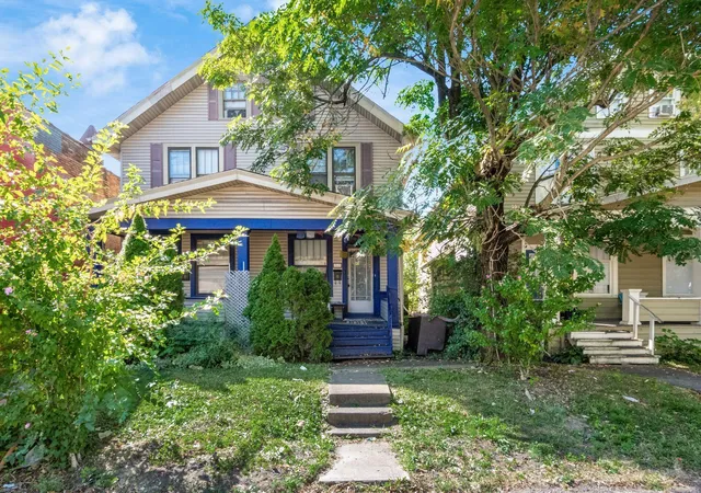 Homes for sale in Columbus, OH | 363 E Hudson St, Columbus, OH 43202