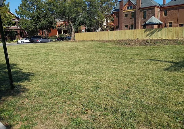 2nd image of 847 Franklin Ave, Columbus, OH 43205 | MLS# 225037491