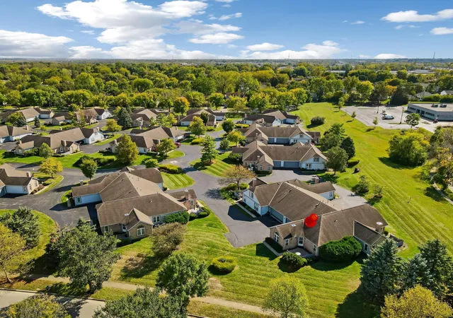 Homes for sale in Hilliard, OH | 3820 Falls Circle Dr, Hilliard, OH 43026 | MLS# 225038116